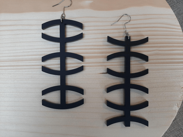 Boucles d'oreilles "empreinte" - PMMA noir mat - Collection Apu