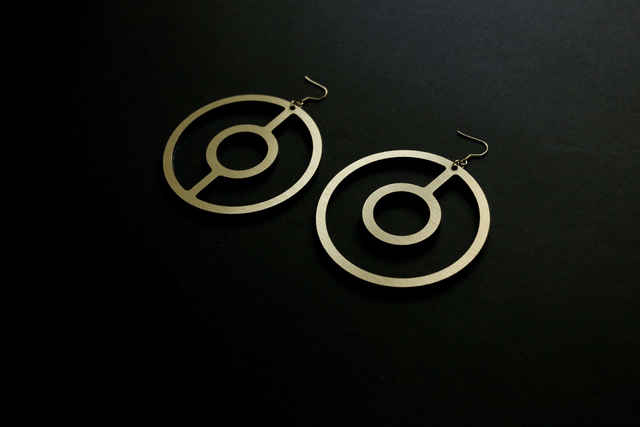Boucles d'oreilles "crépuscule" - aluminium brossé doré - Collection Arasy