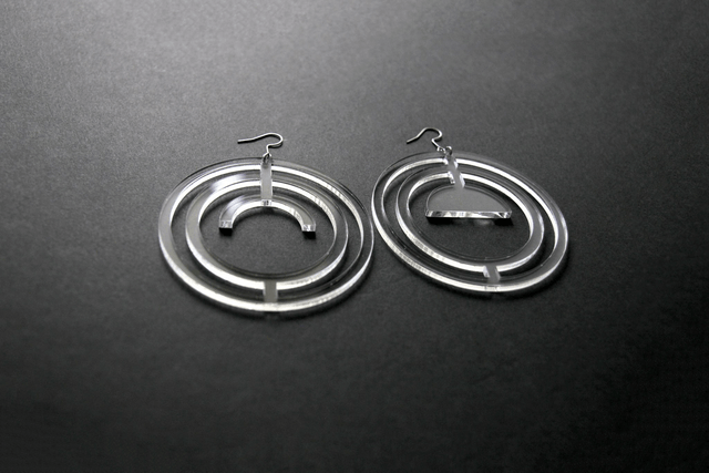 Boucles d'oreilles "croissant" - PMMA transparent - Collection Arasy