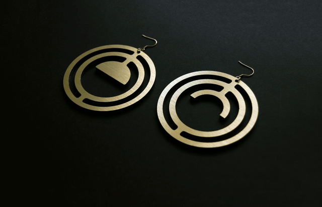 Boucles d'oreilles "croissant" - aluminium brossé - Collection Arasy