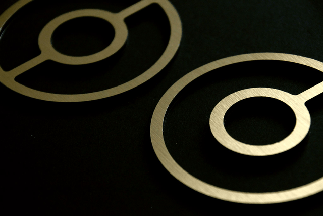Boucles d'oreilles "crépuscule" - aluminium brossé doré - Collection Arasy