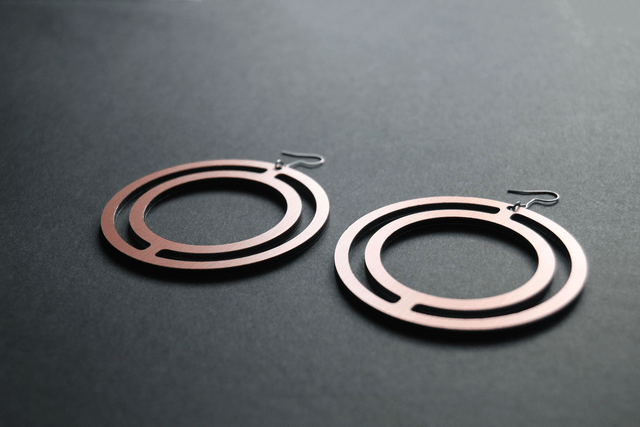 Boucles d'oreilles "pleine lune" - aluminium brossé - Collection Arasy