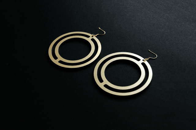 Boucles d'oreilles "pleine lune" - aluminium brossé - Collection Arasy