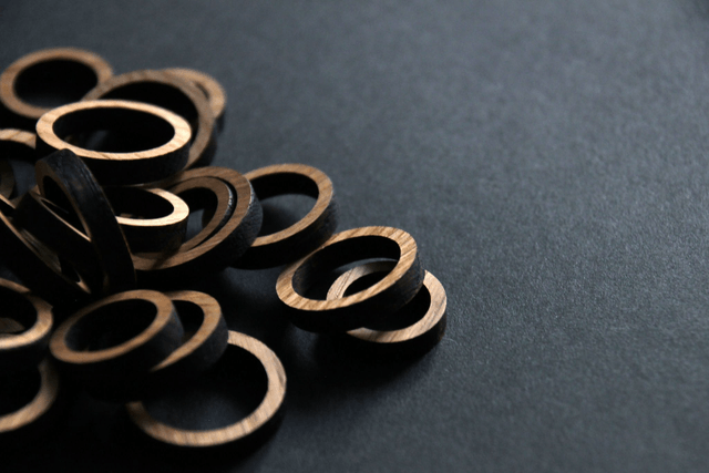 Bague en chêne massif - style with simplicity