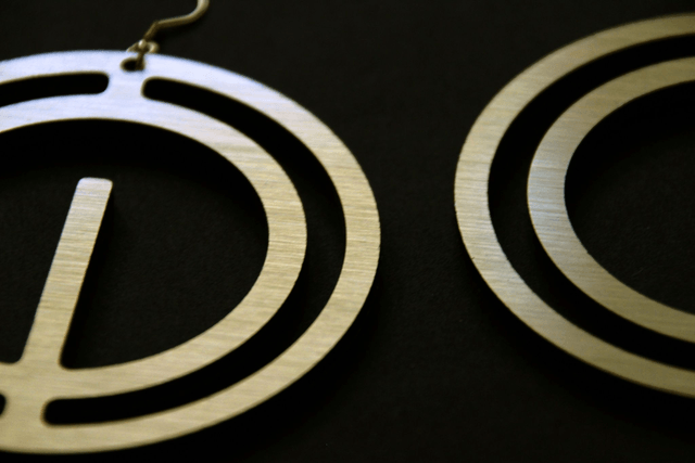 Boucles d'oreilles "rayon" - aluminium brossé - Collection Arasy